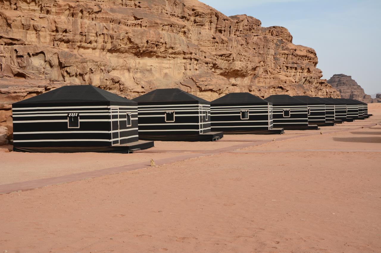 Space Village Luxury Camp Wadi Rum Esterno foto