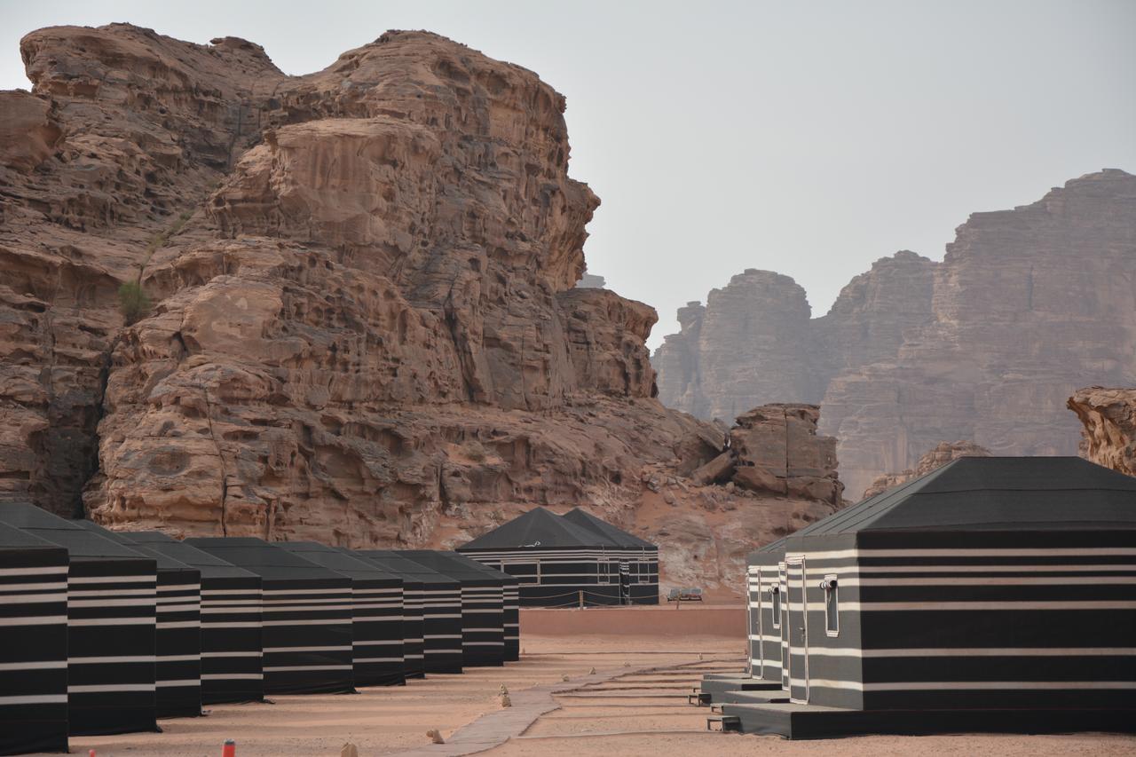 Space Village Luxury Camp Wadi Rum Esterno foto