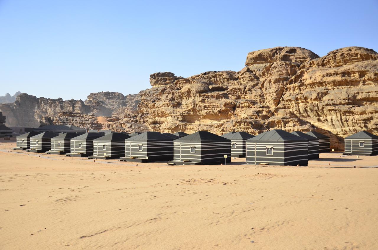 Space Village Luxury Camp Wadi Rum Esterno foto