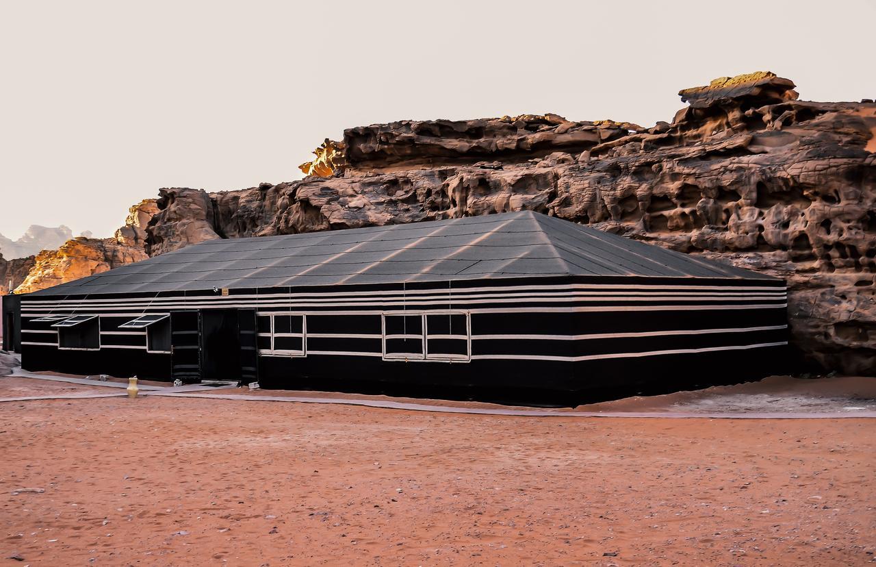 Space Village Luxury Camp Wadi Rum Esterno foto