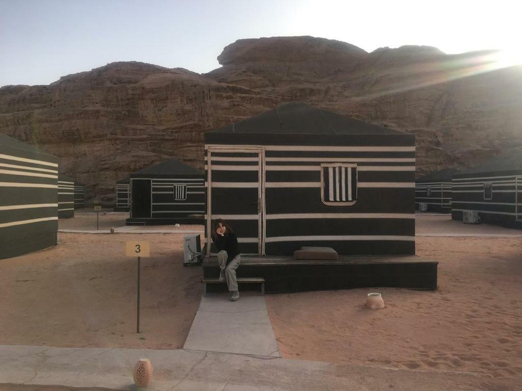 Space Village Luxury Camp Wadi Rum Esterno foto